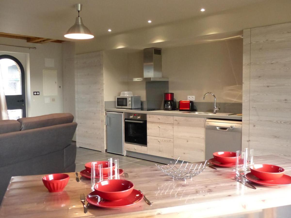 Gite Renove Avec Terrasse, Poele A Bois Et Wifi A Chapeau - Fr-1-489-79 Dış mekan fotoğraf