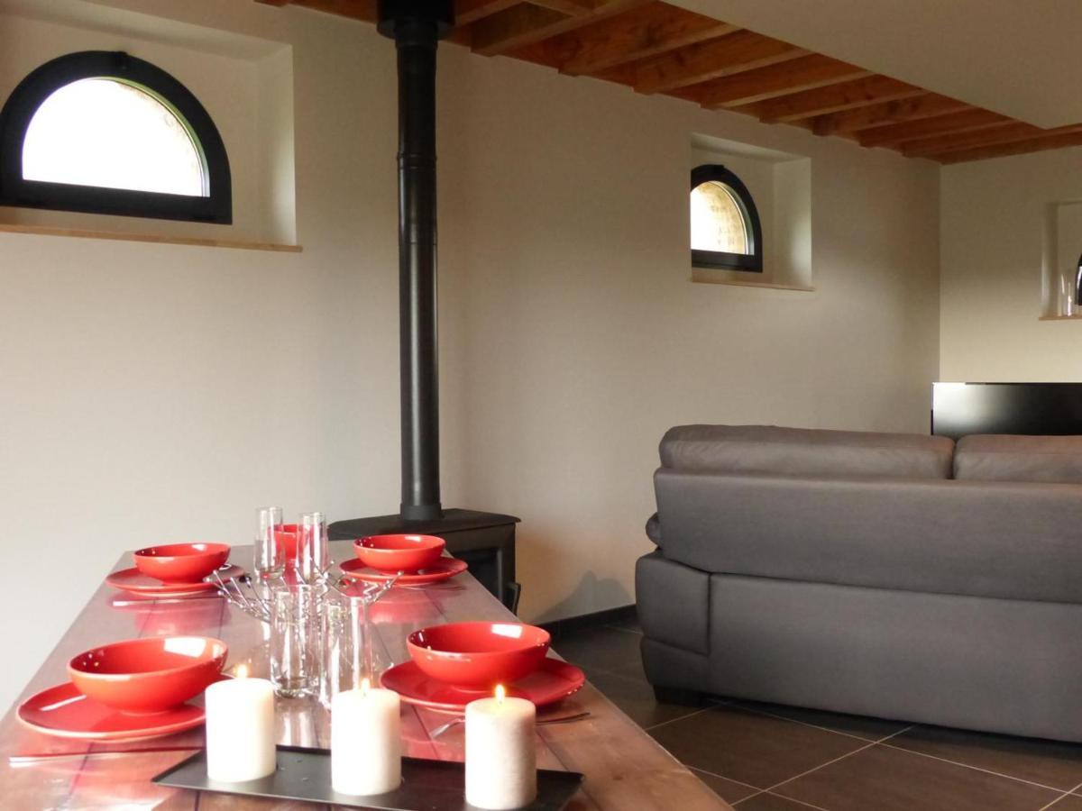 Gite Renove Avec Terrasse, Poele A Bois Et Wifi A Chapeau - Fr-1-489-79 Dış mekan fotoğraf
