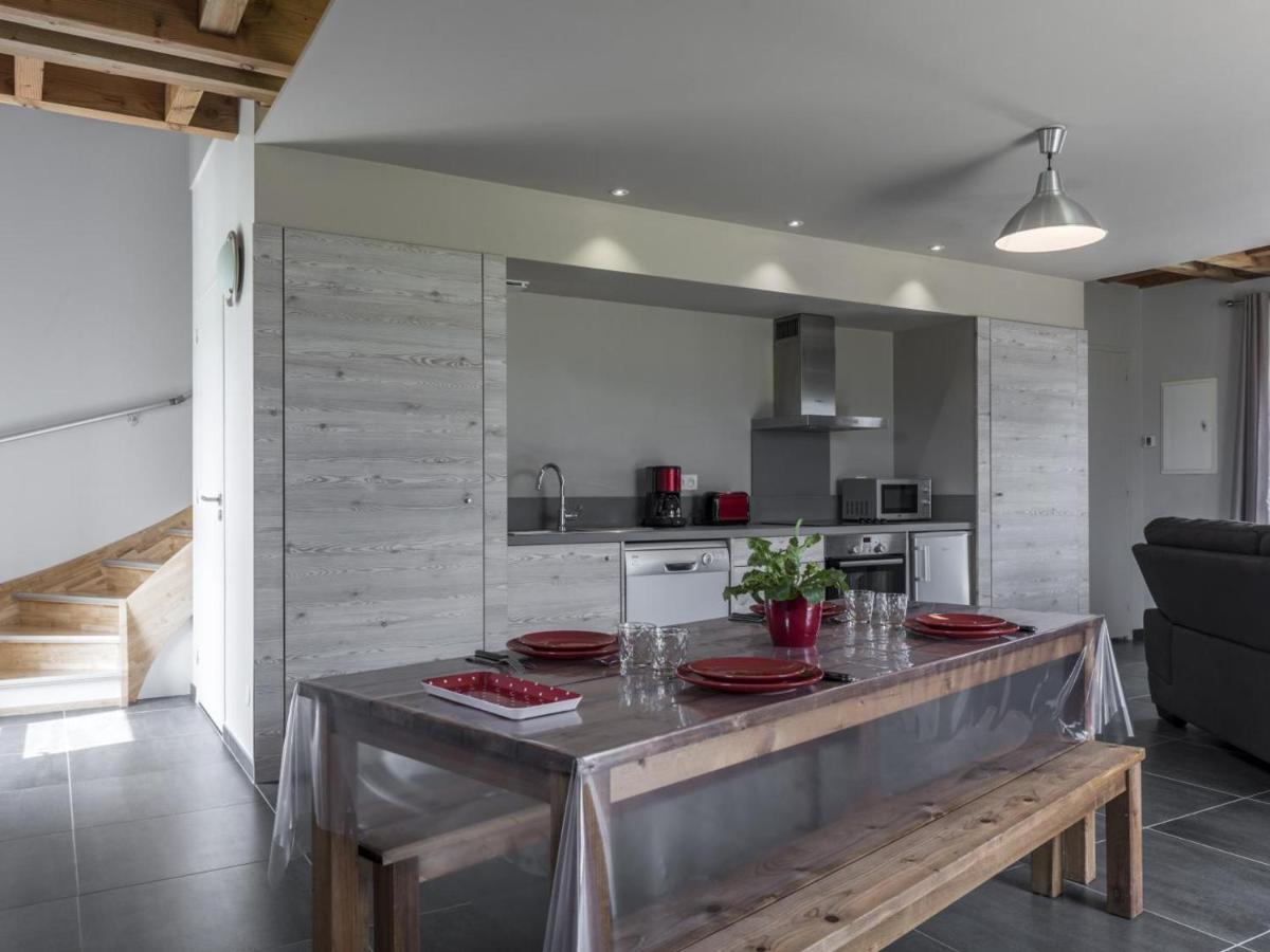 Gite Renove Avec Terrasse, Poele A Bois Et Wifi A Chapeau - Fr-1-489-79 Dış mekan fotoğraf